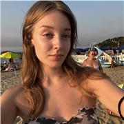 Studentessa liceo classico , posso aiutare con i compiti di pomeriggio dal lunedi al venerdi , e tutto il giorno nel weekend